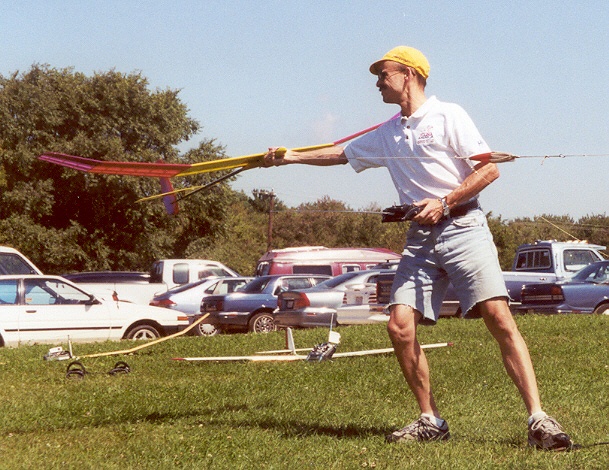 Mark demonstrates winch launching technique for the Allegro-Lite. Once you look at the fuselage plan and think about holding the Allegro-Lite, you’ll quickly realize that the low “wetted area” of the fuse leaves very little to hold on to during launch!
